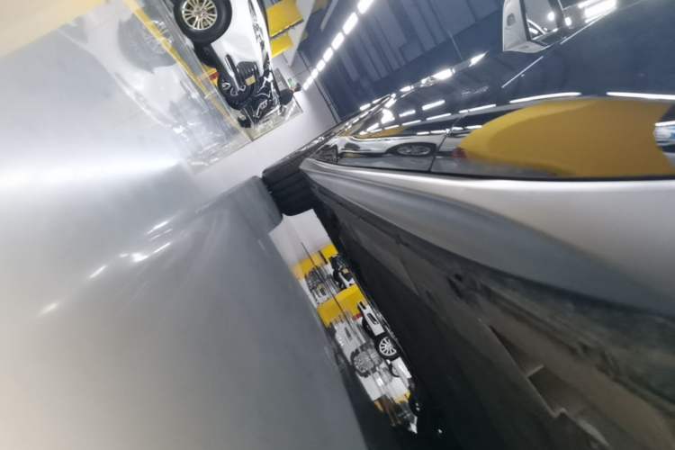 Used Nio ET5T 2023 75 kWh Touring Left Side Sill