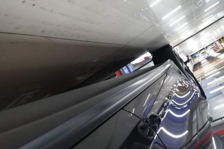 Used Nio ET5T 2023 75 kWh Touring Left Side Sill
