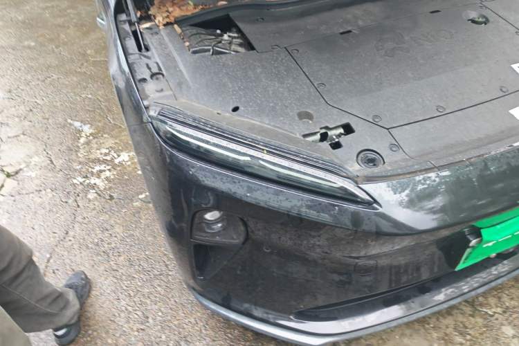 Used Nio ET5T 2023 75 kWh Touring Right Front Headlight