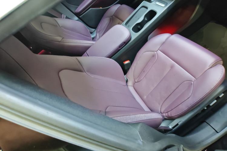 Used Nio ET5T 2023 75 kWh Touring Right Front Seat