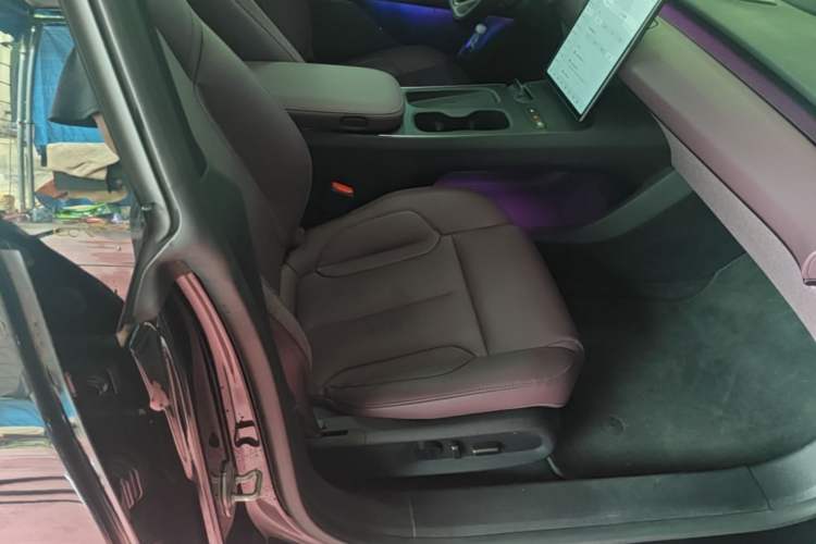 Used Nio ET5T 2023 75 kWh Touring Right Front Seat