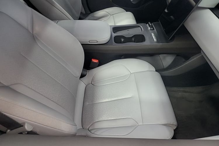 Used Nio ET5T 2023 75 kWh Touring Right Front Seat