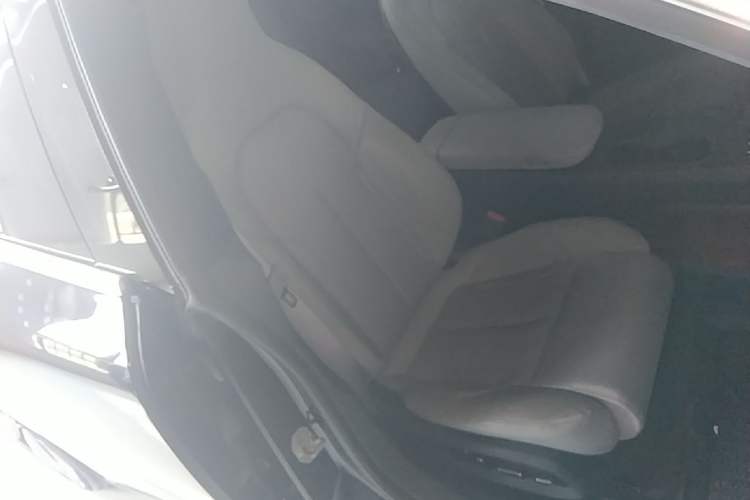 Used Nio ET5T 2023 75 kWh Touring Right Front Seat
