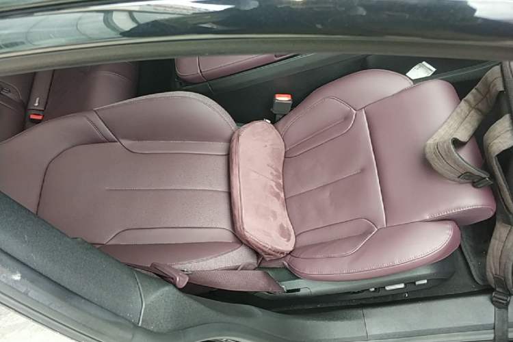 Used Nio ET5T 2023 75 kWh Touring Right Front Seat