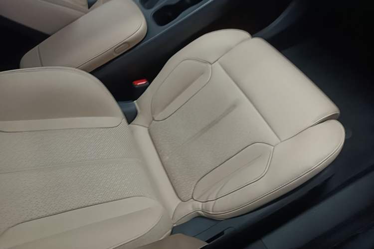 Used Nio ET5T 2023 75 kWh Touring Right Front Seat