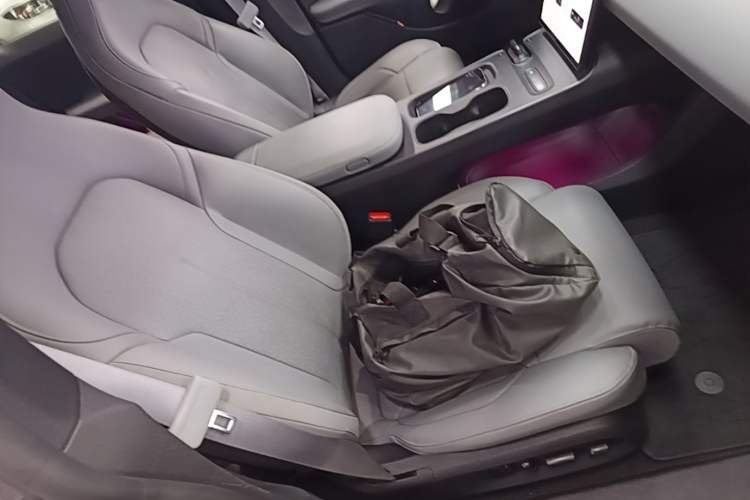 Used Nio ET5T 2023 75 kWh Touring Right Front Seat