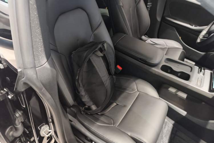 Used Nio ET5T 2023 75 kWh Touring Right Front Seat