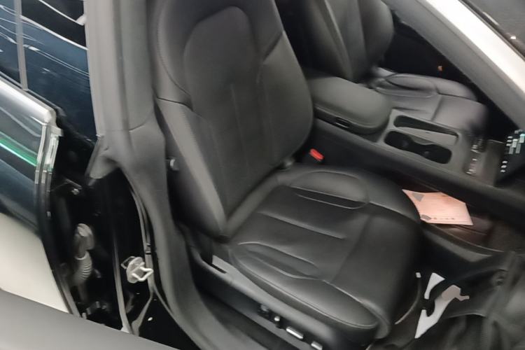 Used Nio ET5T 2023 75 kWh Touring Right Front Seat