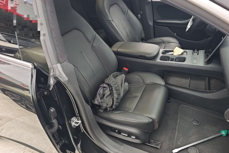 Used Nio ET5T 2023 75 kWh Touring Right Front Seat