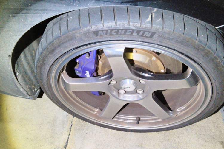 Used Nio ET5T 2023 75 kWh Touring Right Front Wheel Hub