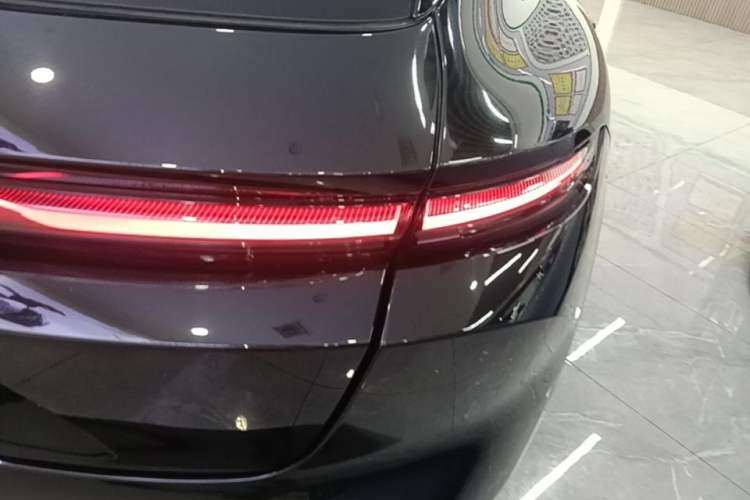 Used Nio ET5T 2023 75 kWh Touring Right Rear Taillight