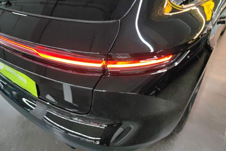 Used Nio ET5T 2023 75 kWh Touring Right Rear Taillight