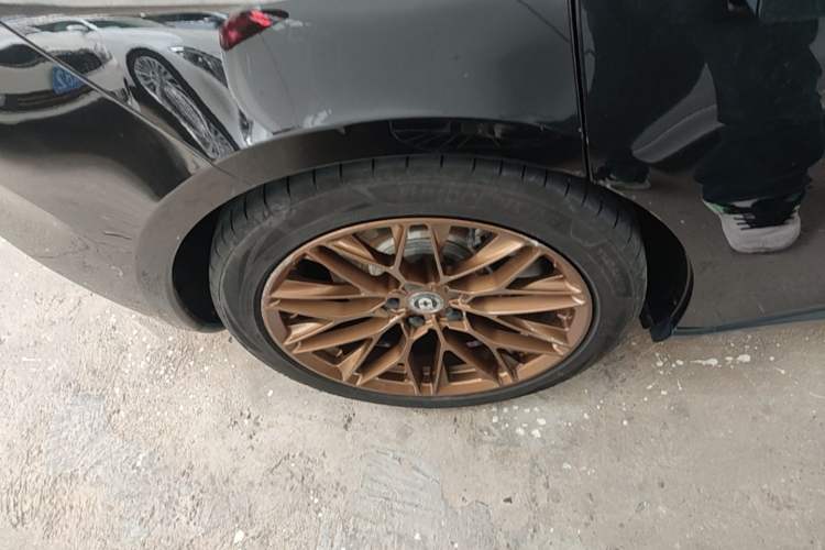 Used Nio ET5T 2023 100kWh Touring Right Rear Wheel Hub