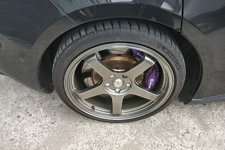 Used Nio ET5T 2023 75 kWh Touring Right Rear Wheel Hub