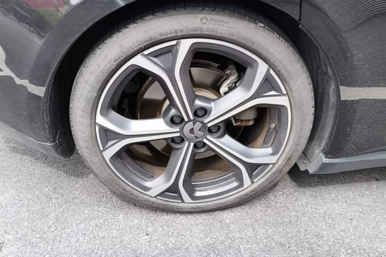 Used Nio ET5T 2023 75 kWh Touring Right Rear Wheel Hub