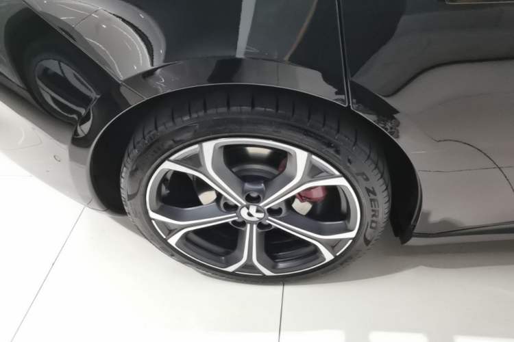 Used Nio ET5T 2023 75 kWh Touring Right Rear Wheel Hub