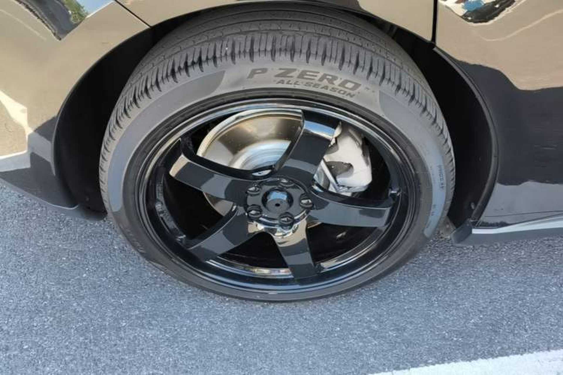 Used Nio ET5T 2023 75 kWh Touring Right Rear Wheel Hub