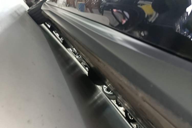 Used Nio ET5T 2023 75 kWh Touring Right Side Sill
