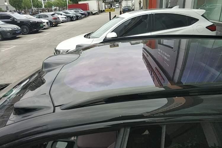 Used Nio ET5T 2023 75 kWh Touring Roof