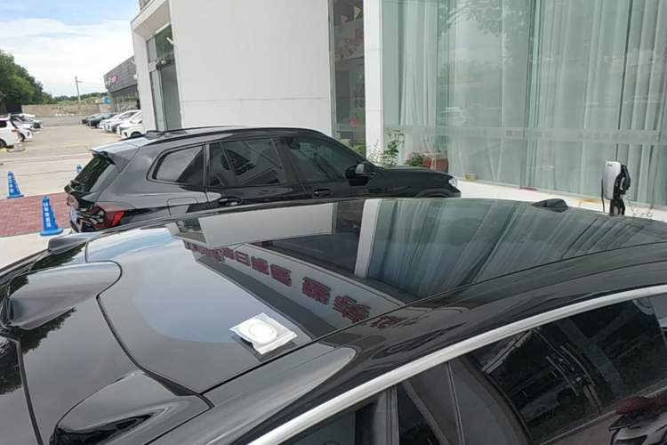 Used Nio ET5T 2023 75 kWh Touring Roof