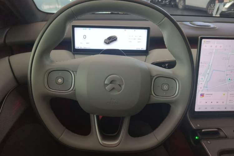 Used Nio ET5T 2023 75 kWh Touring Steering Wheel