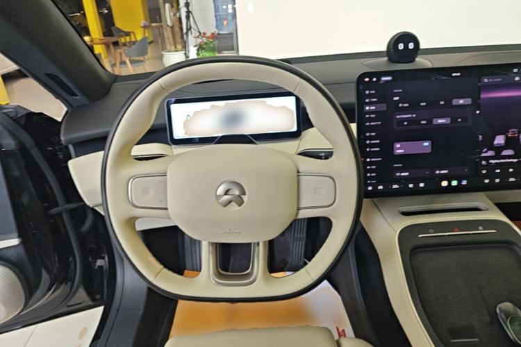 Used Nio ET5T 2023 75 kWh Touring Steering Wheel