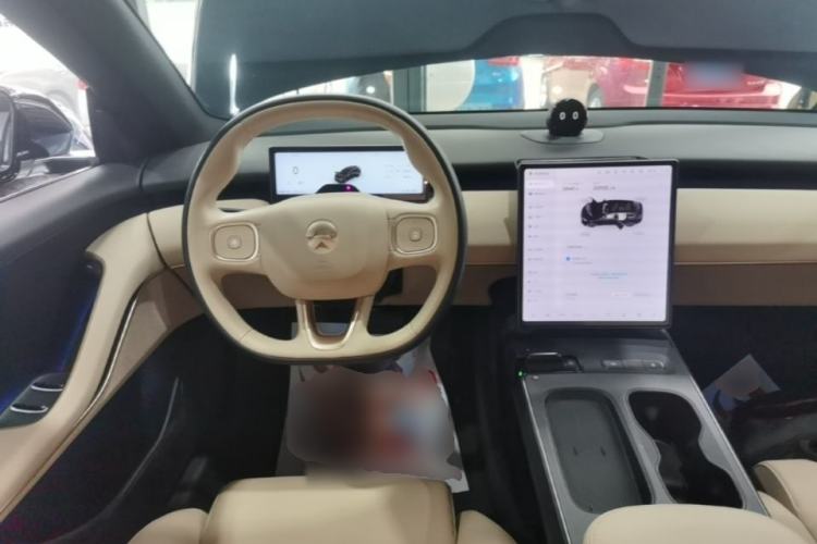 Used Nio ET5T 2023 75 kWh Touring Steering Wheel