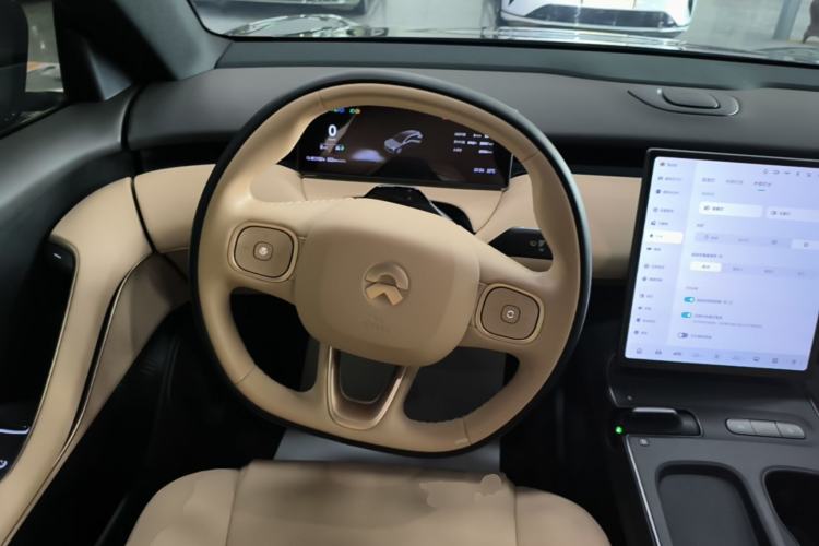 Used Nio ET5T 2023 75 kWh Touring Steering Wheel
