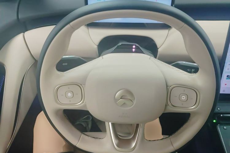Used Nio ET5T 2023 75 kWh Touring Steering Wheel