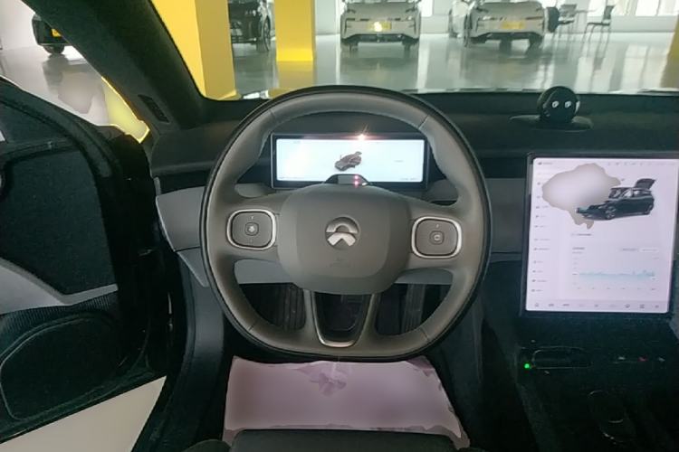 Used Nio ET5T 2023 75 kWh Touring Steering Wheel