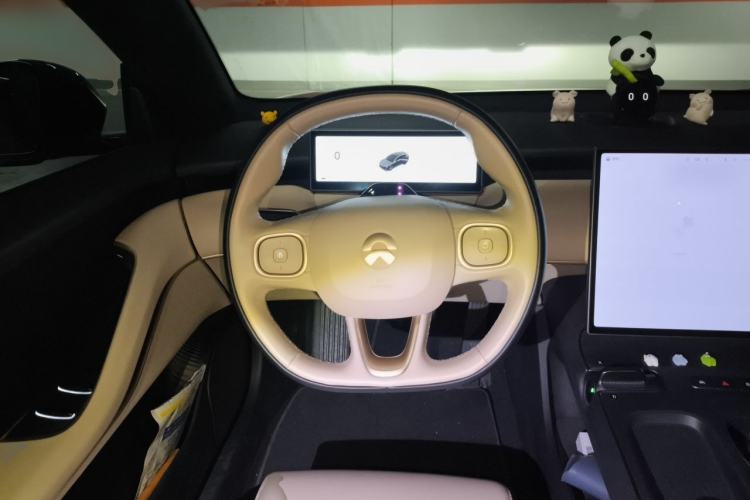 Used Nio ET5T 2023 75 kWh Touring Steering Wheel