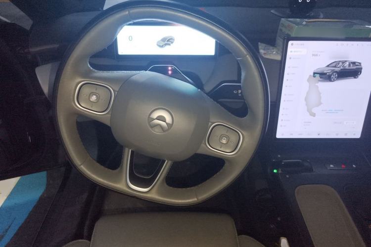 Used Nio ET5T 2023 75 kWh Touring Steering Wheel