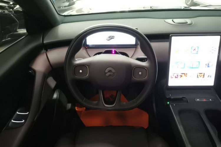 Used Nio ET5T 2023 75 kWh Touring Steering Wheel