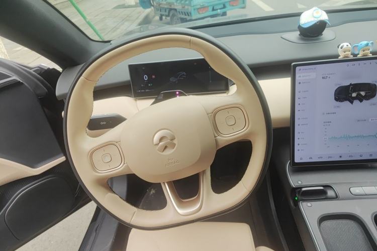 Used Nio ET5T 2023 75 kWh Touring Steering Wheel