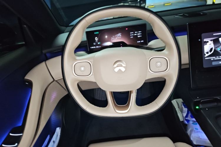 Used Nio ET5T 2023 75 kWh Touring Steering Wheel