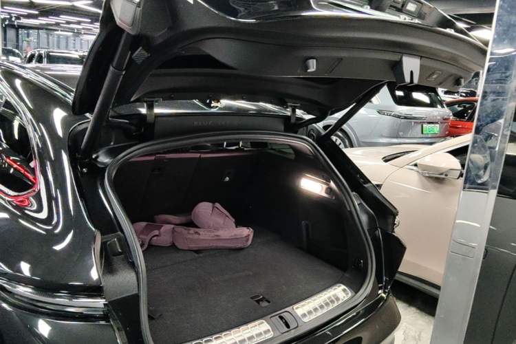 Used Nio ET5T 2023 75 kWh Touring Trunk