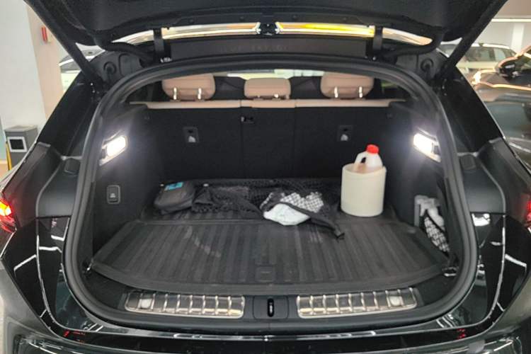 Used Nio ET5T 2023 75 kWh Touring Trunk
