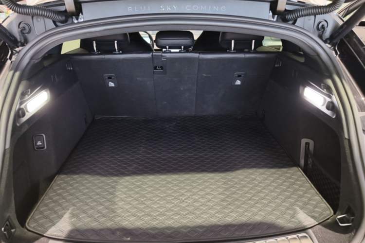 Used Nio ET5T 2023 75 kWh Touring Trunk