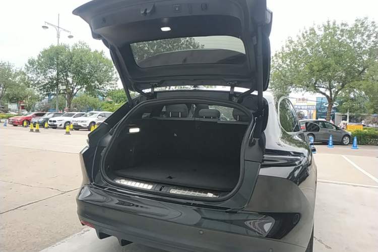 Used Nio ET5T 2023 75 kWh Touring Trunk