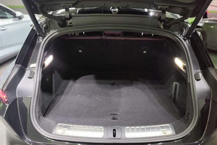 Used Nio ET5T 2023 75 kWh Touring Trunk