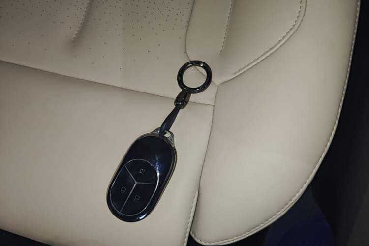 Used Nio ET5T 2023 75 kWh Touring Vehicle Key