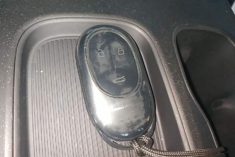 Used Nio ET5T 2023 75 kWh Touring Vehicle Key