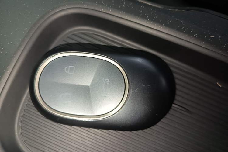 Used Nio ET5T 2023 75 kWh Touring Vehicle Key