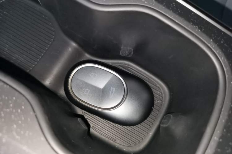 Used Nio ET5T 2023 75 kWh Touring Vehicle Key