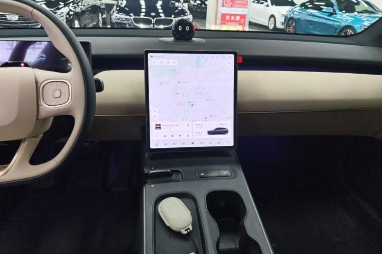 Used Nio ET5T 2023 75 kWh Touring Audio And AC Panel