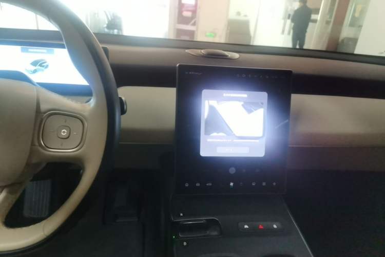 Used Nio ET5T 2023 75 kWh Touring Audio And AC Panel