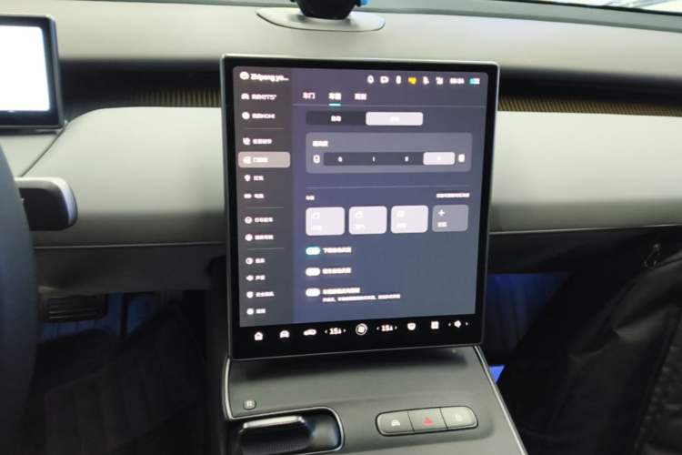Used Nio ET5T 2023 75 kWh Touring Audio And AC Panel