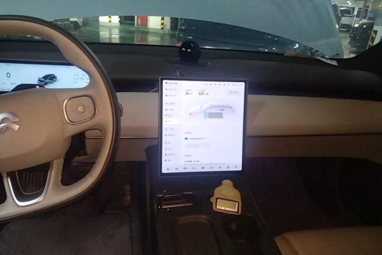 Used Nio ET5T 2023 75 kWh Touring Audio And AC Panel