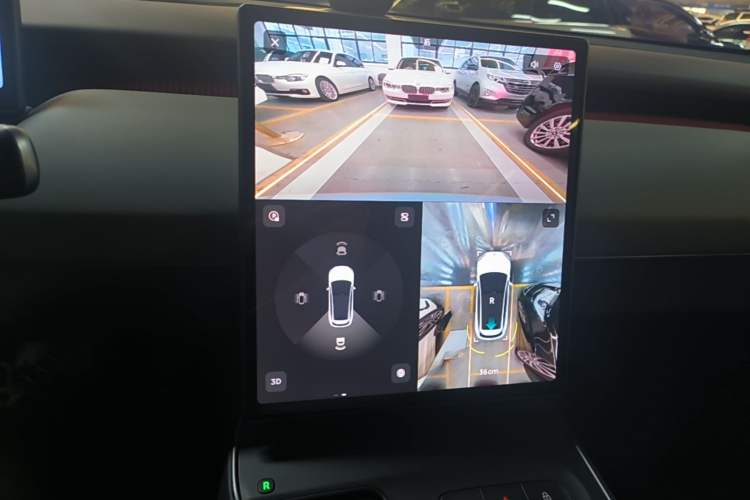 Used Nio ET5T 2023 75 kWh Touring Audio And AC Panel