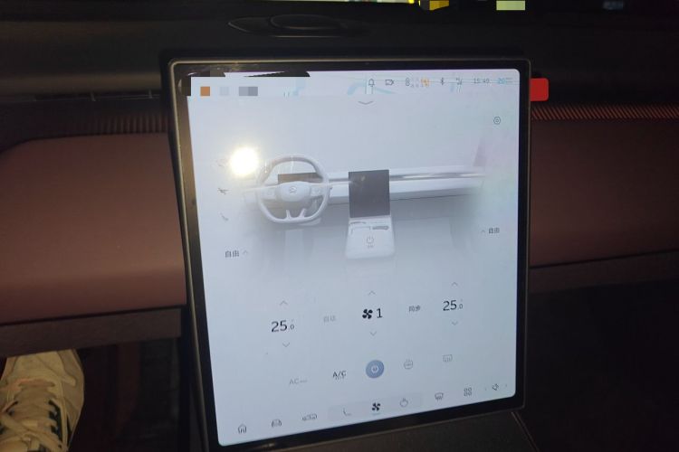 Used Nio ET5T 2023 75 kWh Touring Audio And AC Panel